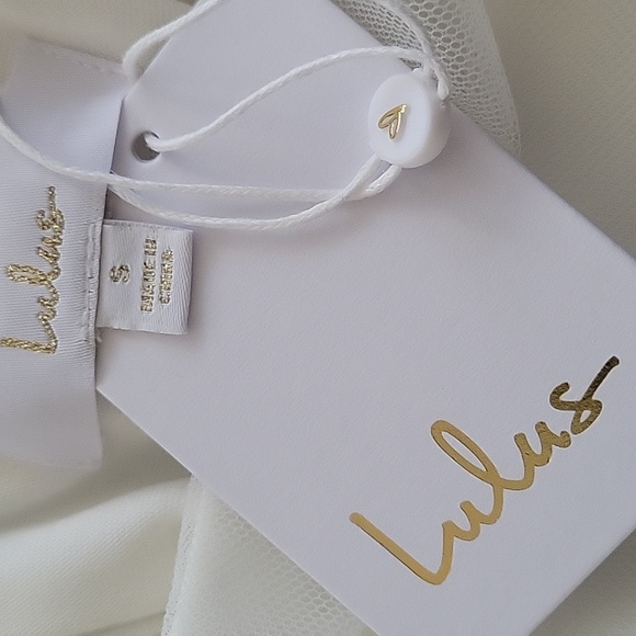 Lulus NWT Beautifully Beloved White Mesh Off-the-Shoulder Maxi Dress Size S - Picture 9 of 12